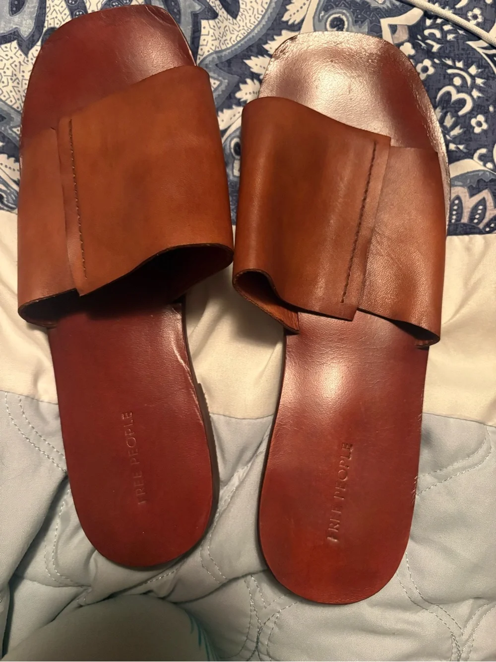 Free People Tan Leather Slide Sandals- Vincente in size 39